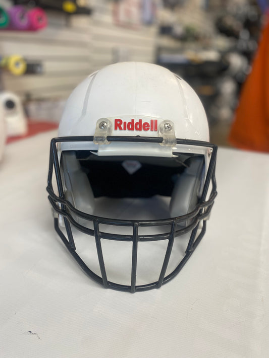 Riddell Victor 2022 Youth Medium (used)