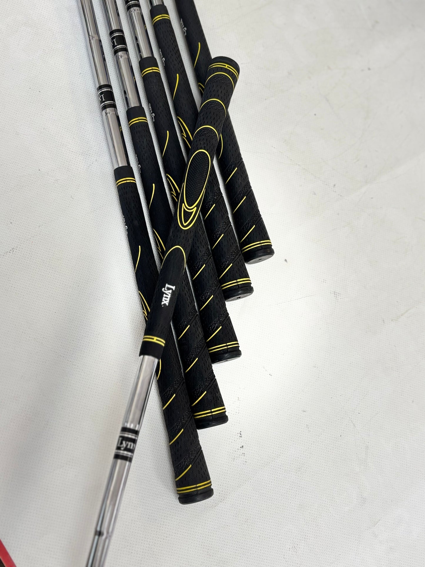 Lynx Predator Iron Set 5-8, PW, SW Right Hand (used)