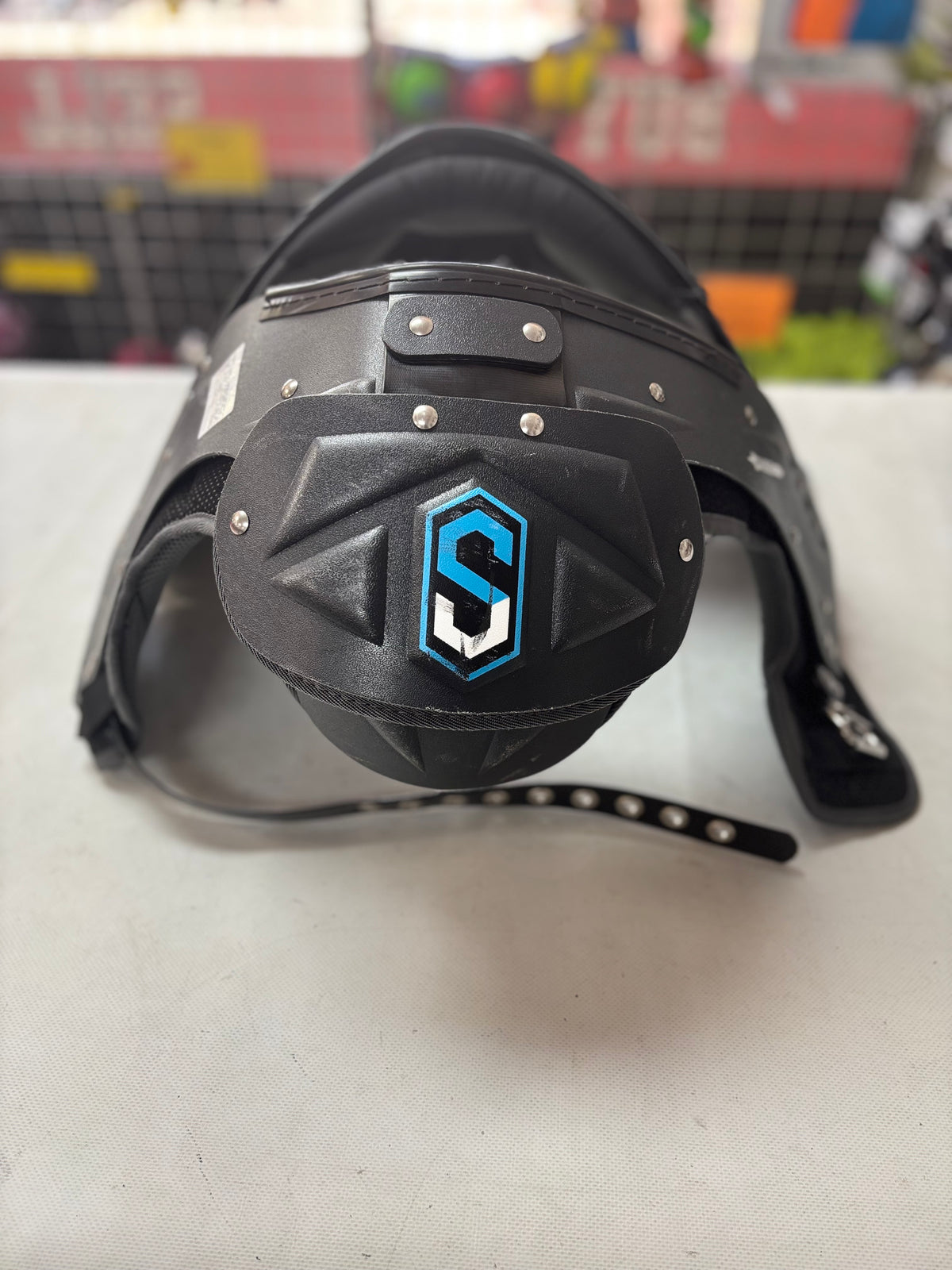 Sports Unlimited Xcalibur Youth Football Shoulder Pads Small