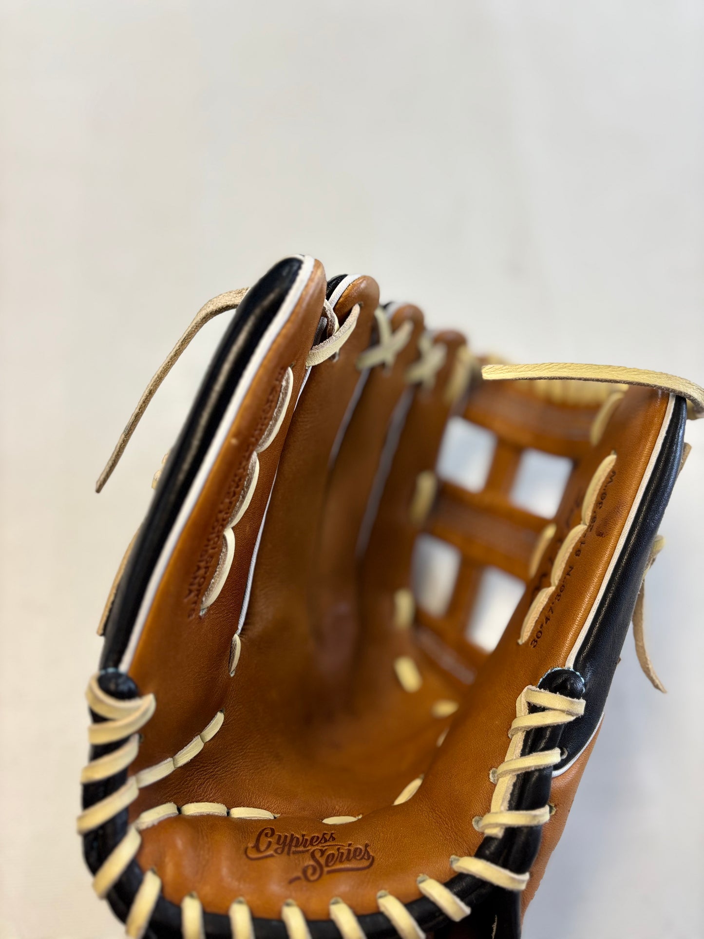 Marucci Cypress M Type 98R3 12.75" H-Web (used)