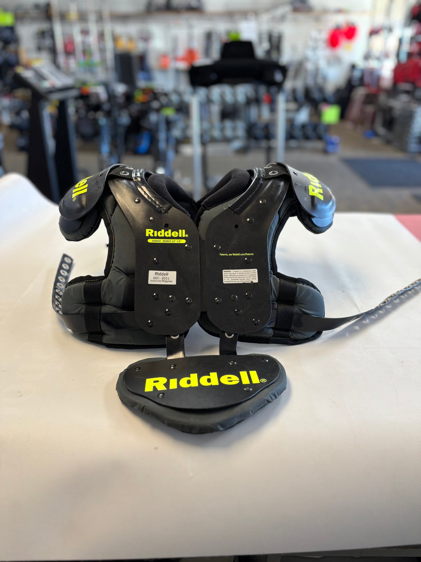 Riddell Surge Youth Medium Shoulder Pads (used)