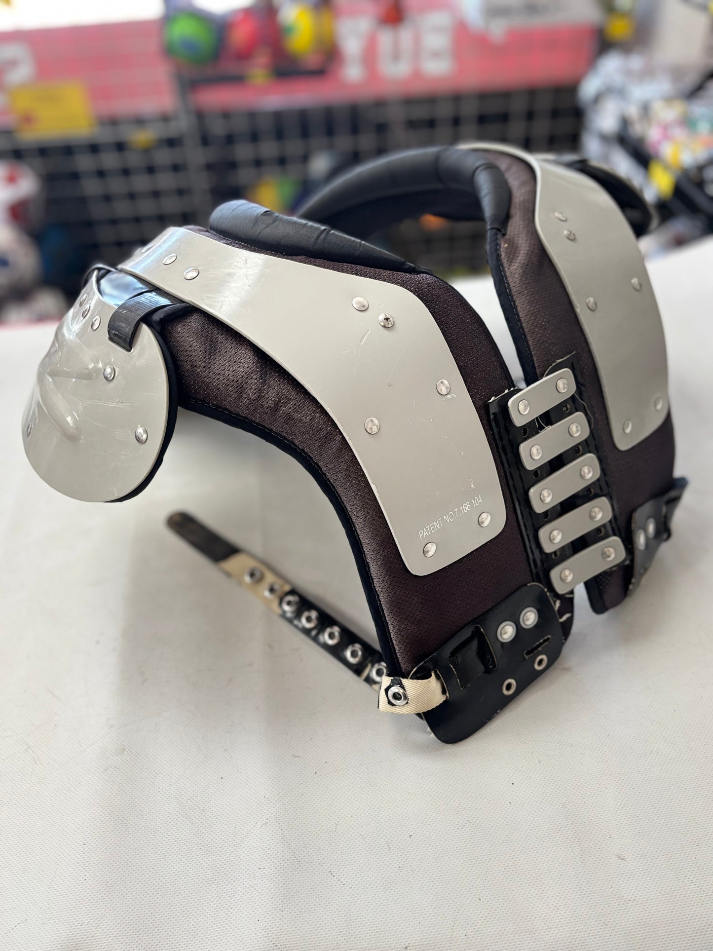 Gear Pro-Tec Z-Cool Medium Football Shoulder Pads