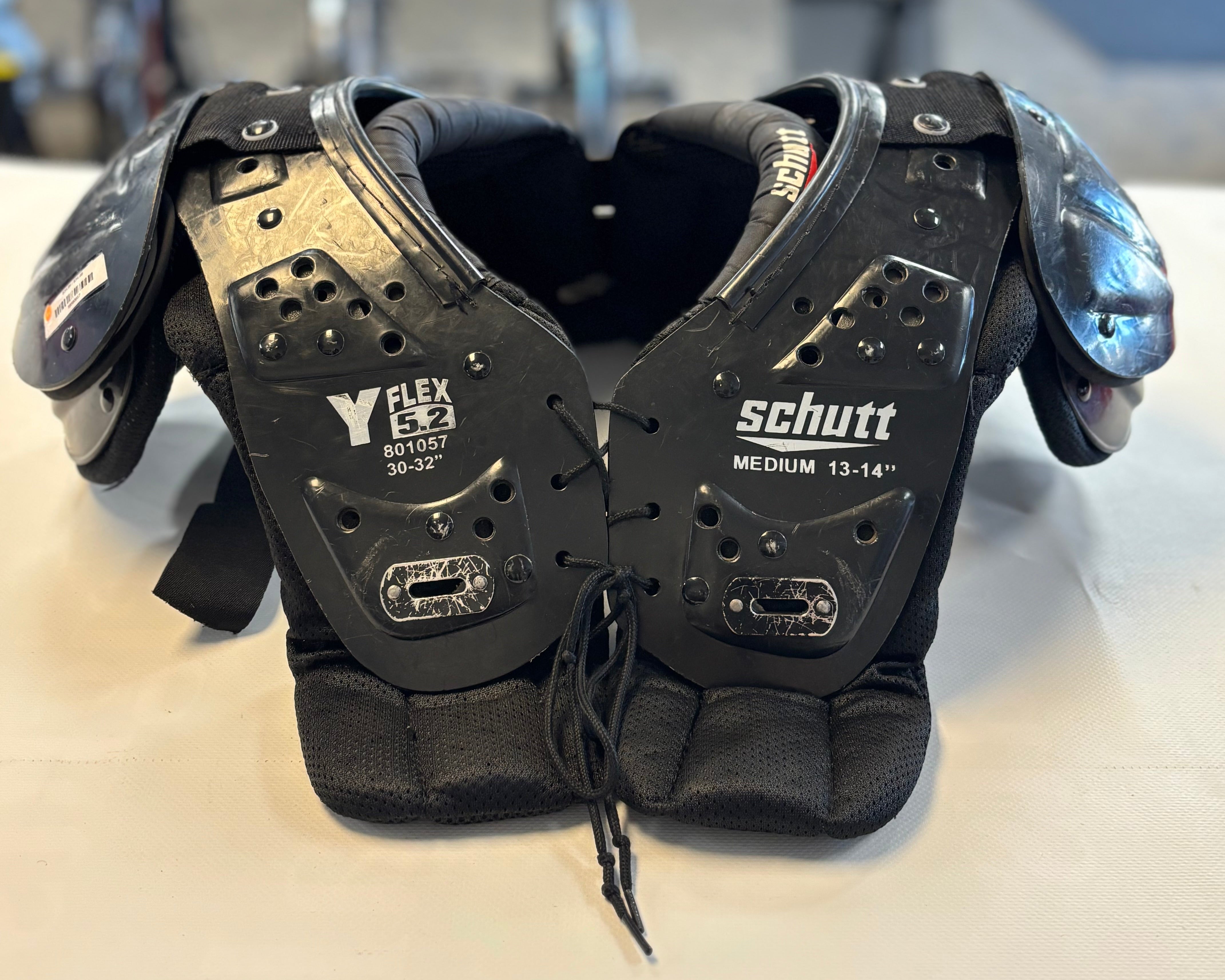 Schutt YFlex 2.0 Shoulder Pads Youth Medium (used) Sports Exchange