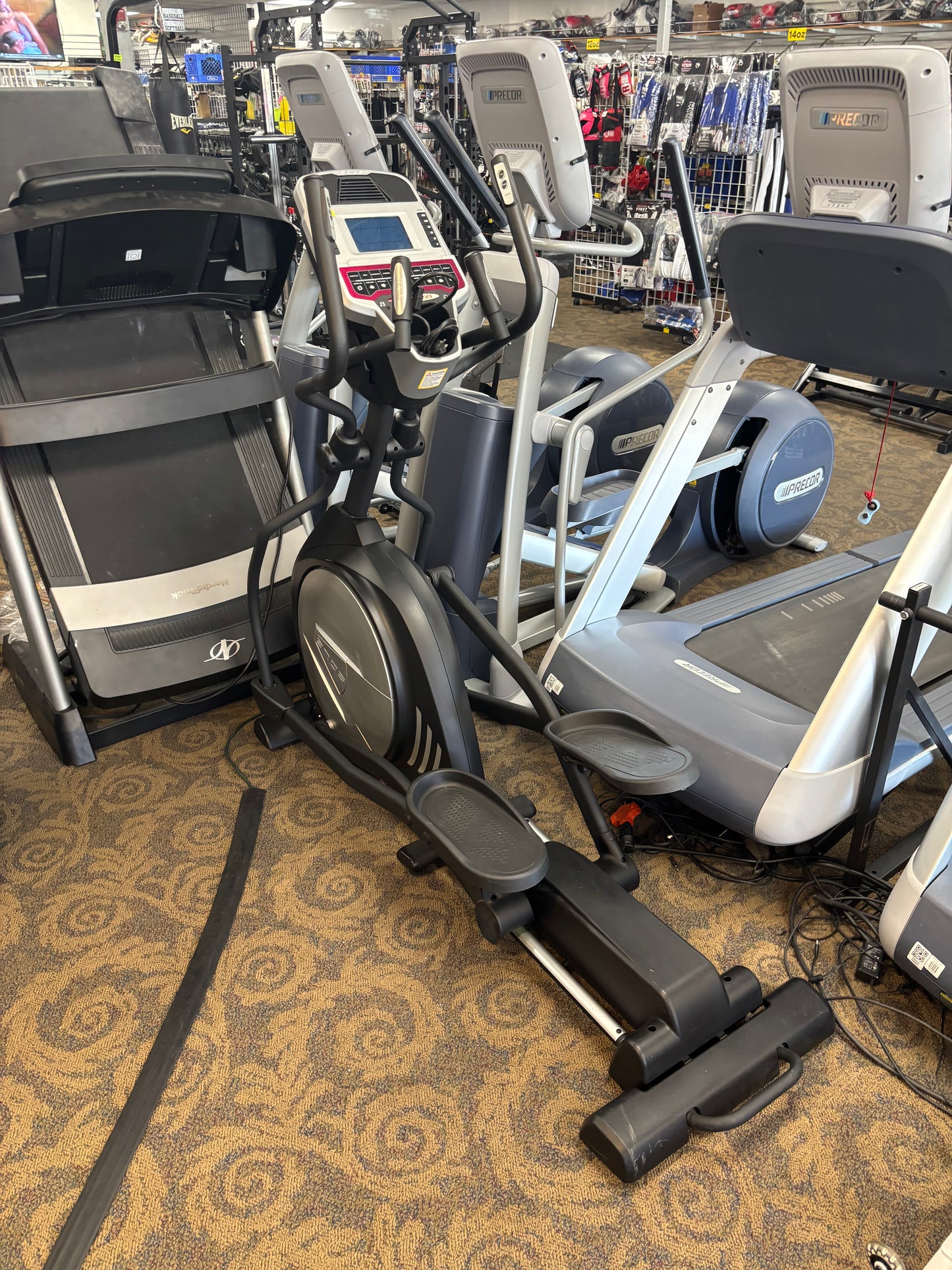 Sole E25 elliptical (Used)