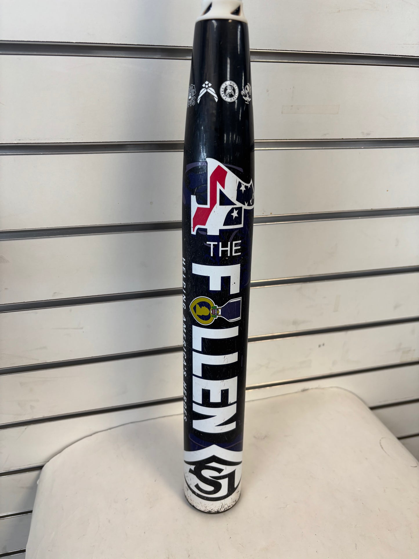 Louisville Slugger 4 the Fallen 34” 27.5oz (Used)