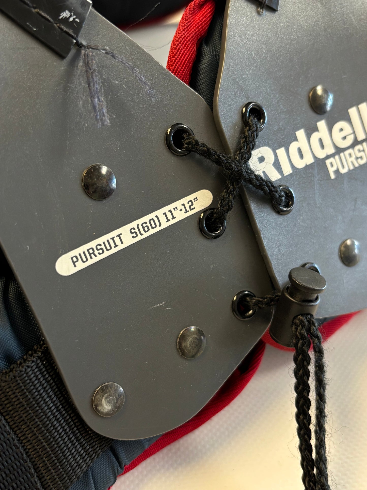 Riddell Pursuit Shoulder Pads - Youth Small (used)