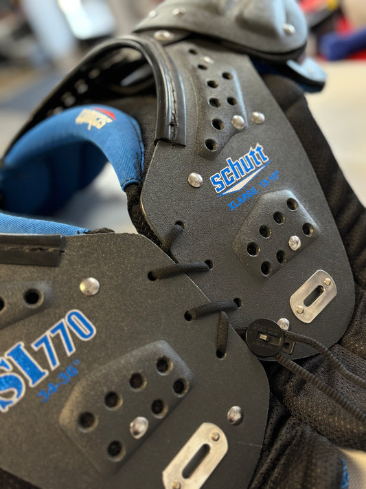 Schutt SI770 Shoulder Pads - Youth (used)