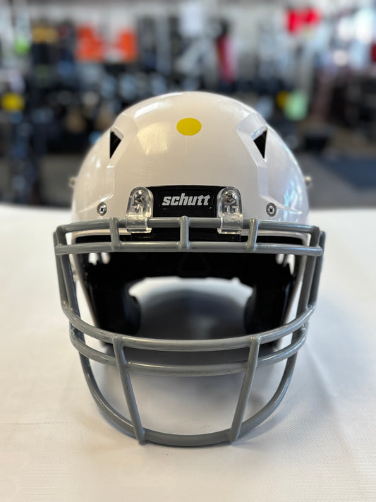 Schutt Vengeance A11 2.0 2024 Helmet- Youth Small (used)