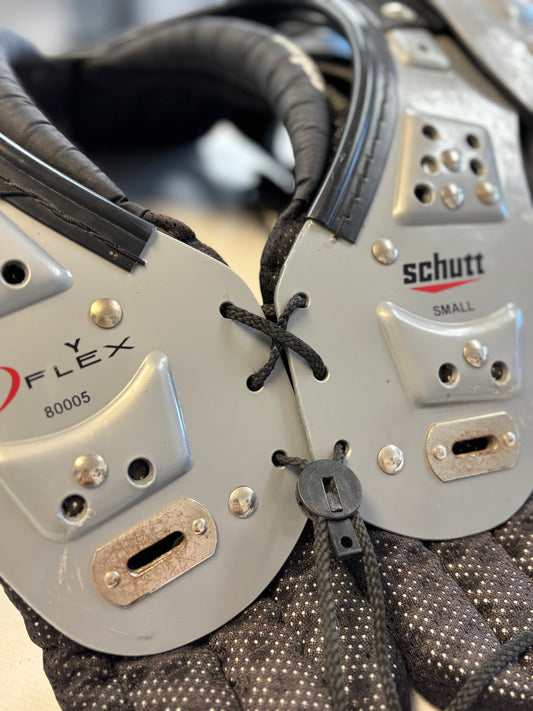 Schutt YFlex Shoulder Pads - Youth Small (used)