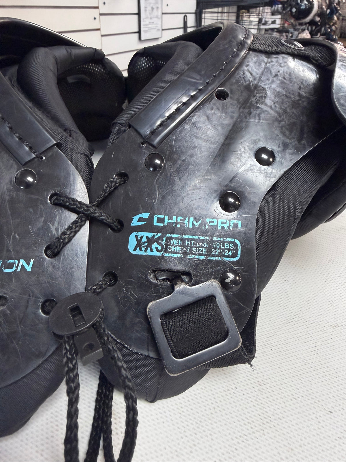 Champro Scorpion Shoulderpads Youth XXS