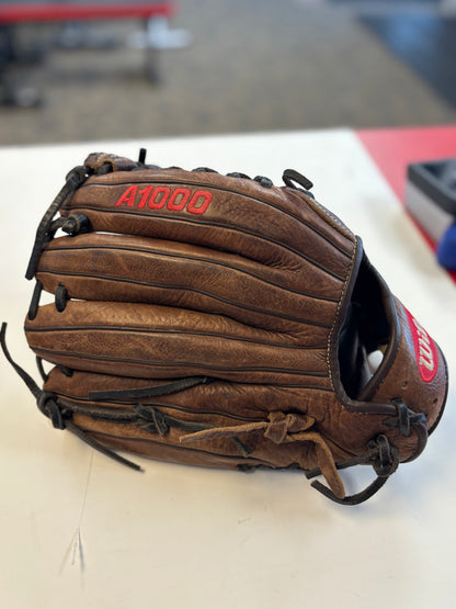 Wilson A1000 12.5” Right Hand Throw Baseball Glove (used)