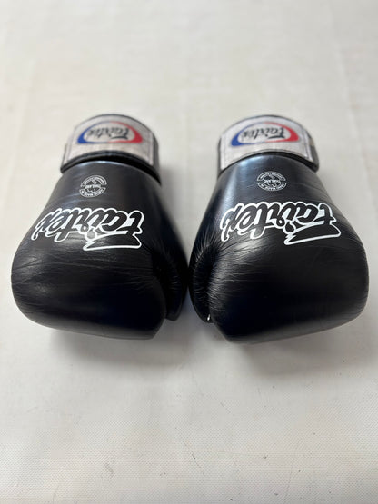 Fairtex Muay Thai Gloves 12oz (used)
