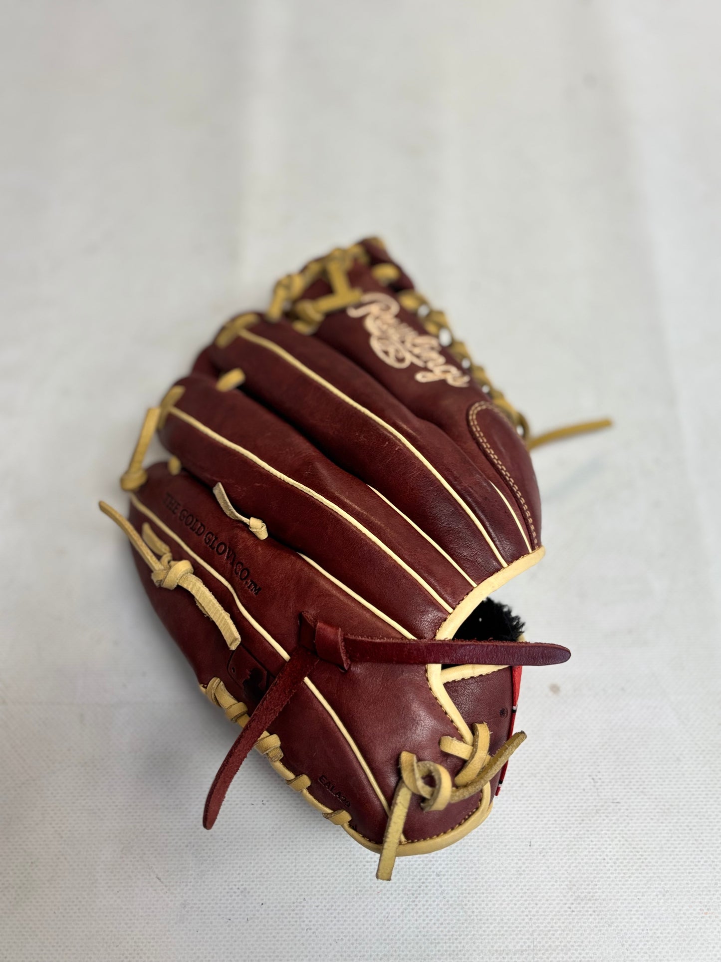 Rawlings Sandlot Series Glove 11.75in Infield Model (used)
