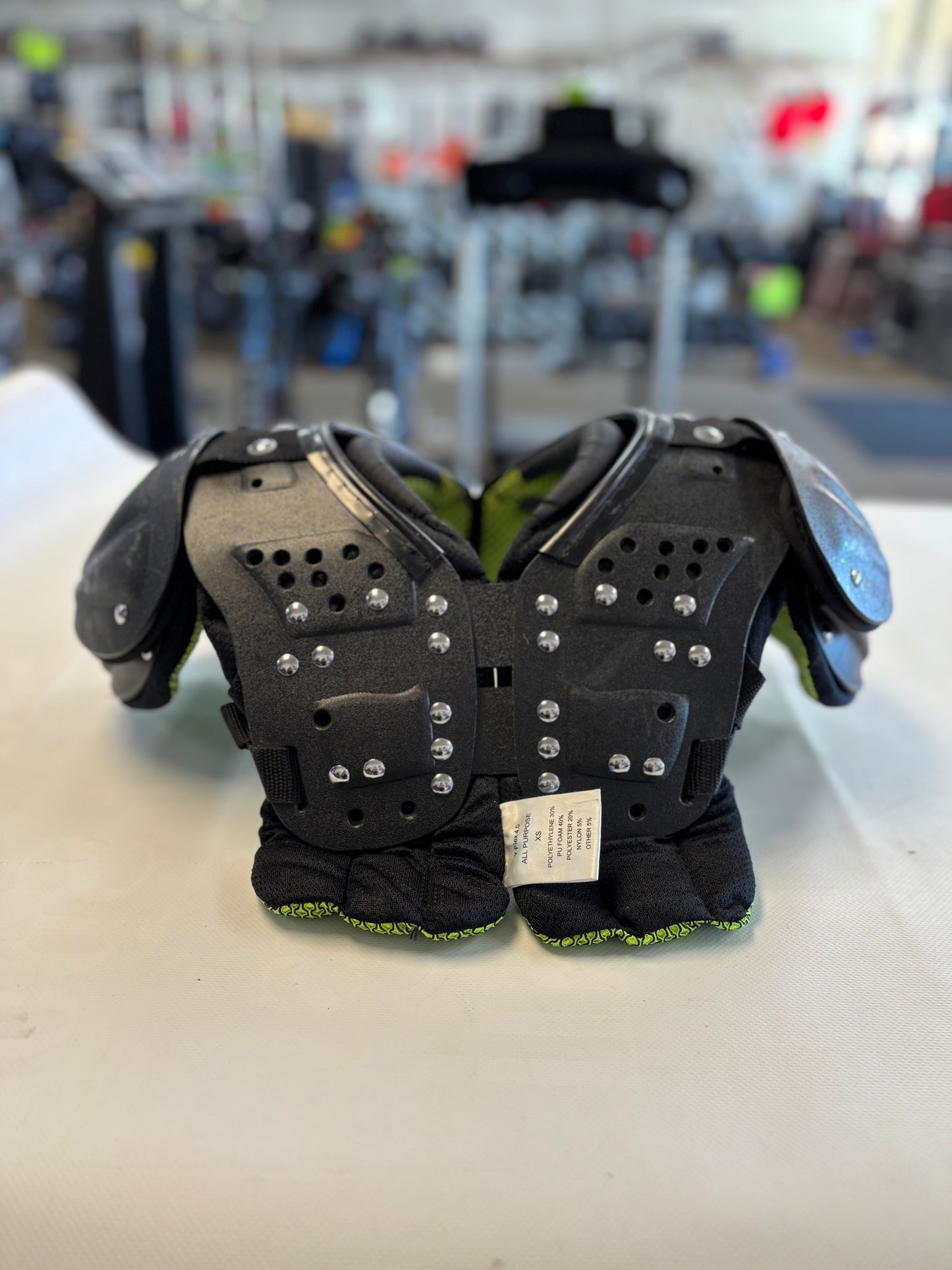 Schutt Y Flex 4.0 Youth XSmall Shoulder Pads (used)