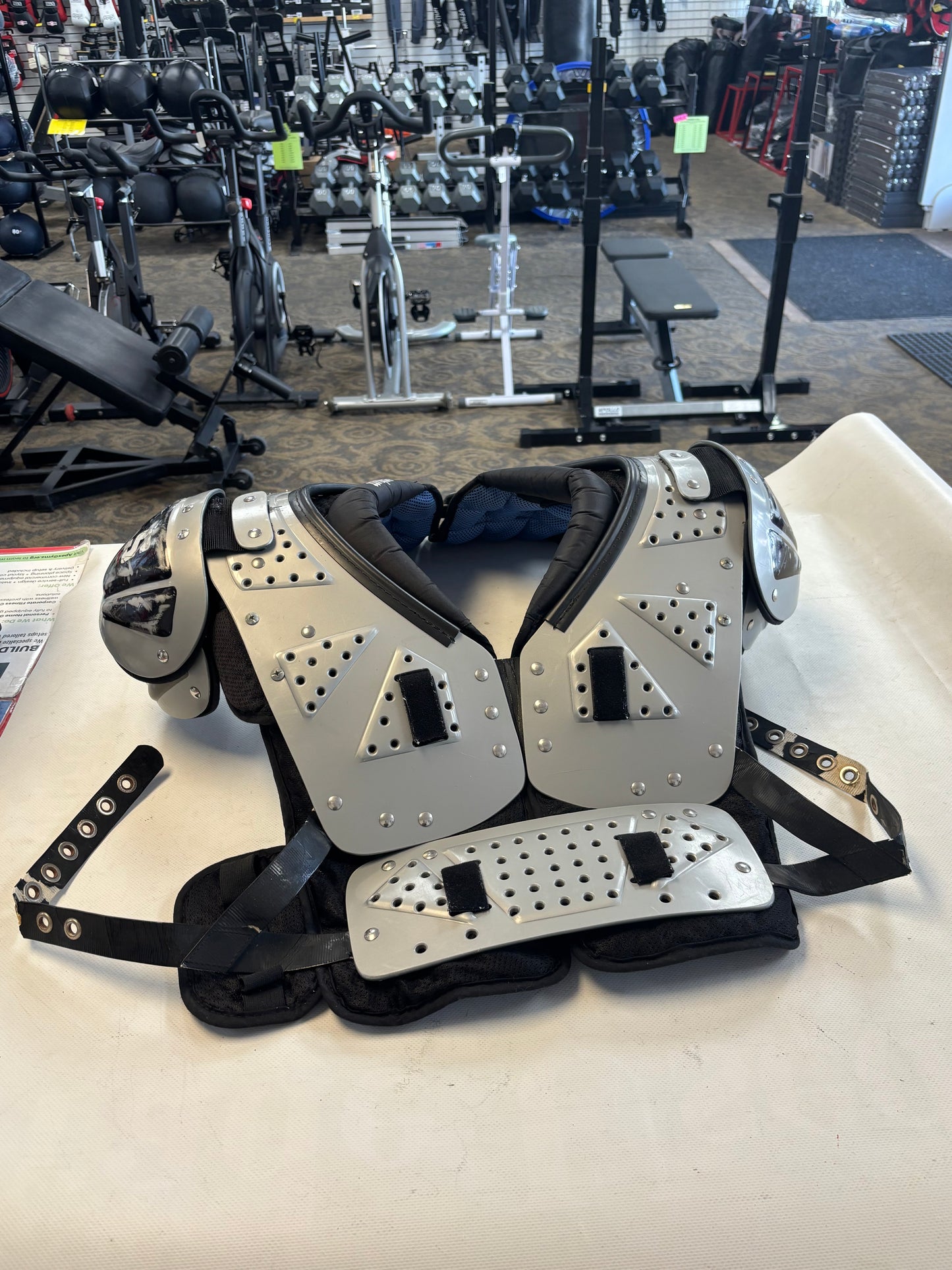 Schutt Flex Adult XLarge Shoulder Pads (used)