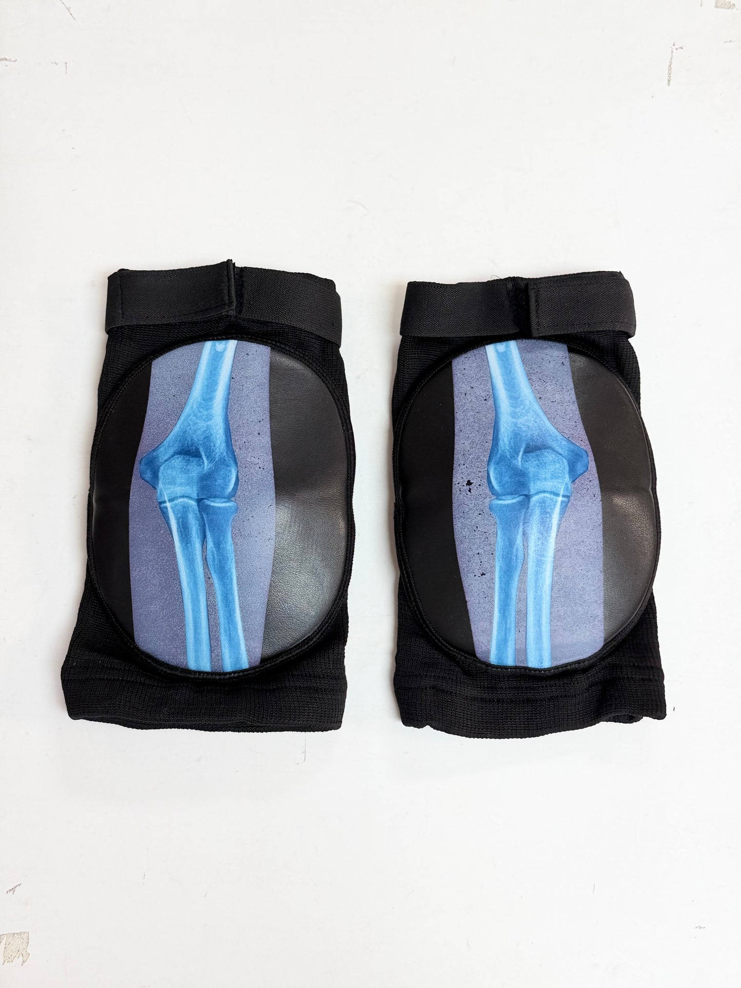 True Kombat Skeleton Knee Pads - XL