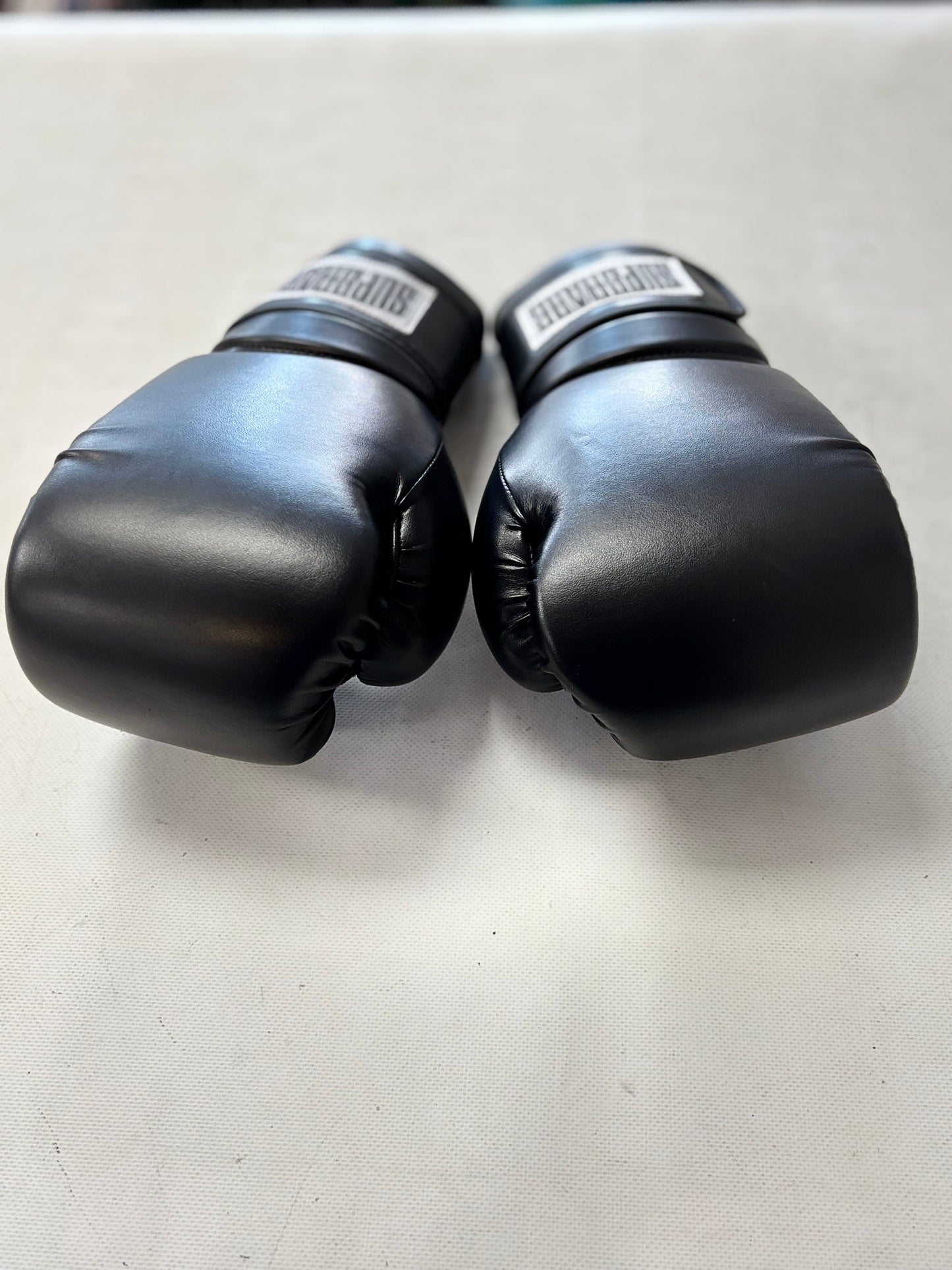 Superare Finisher Boxing Gloves 10oz