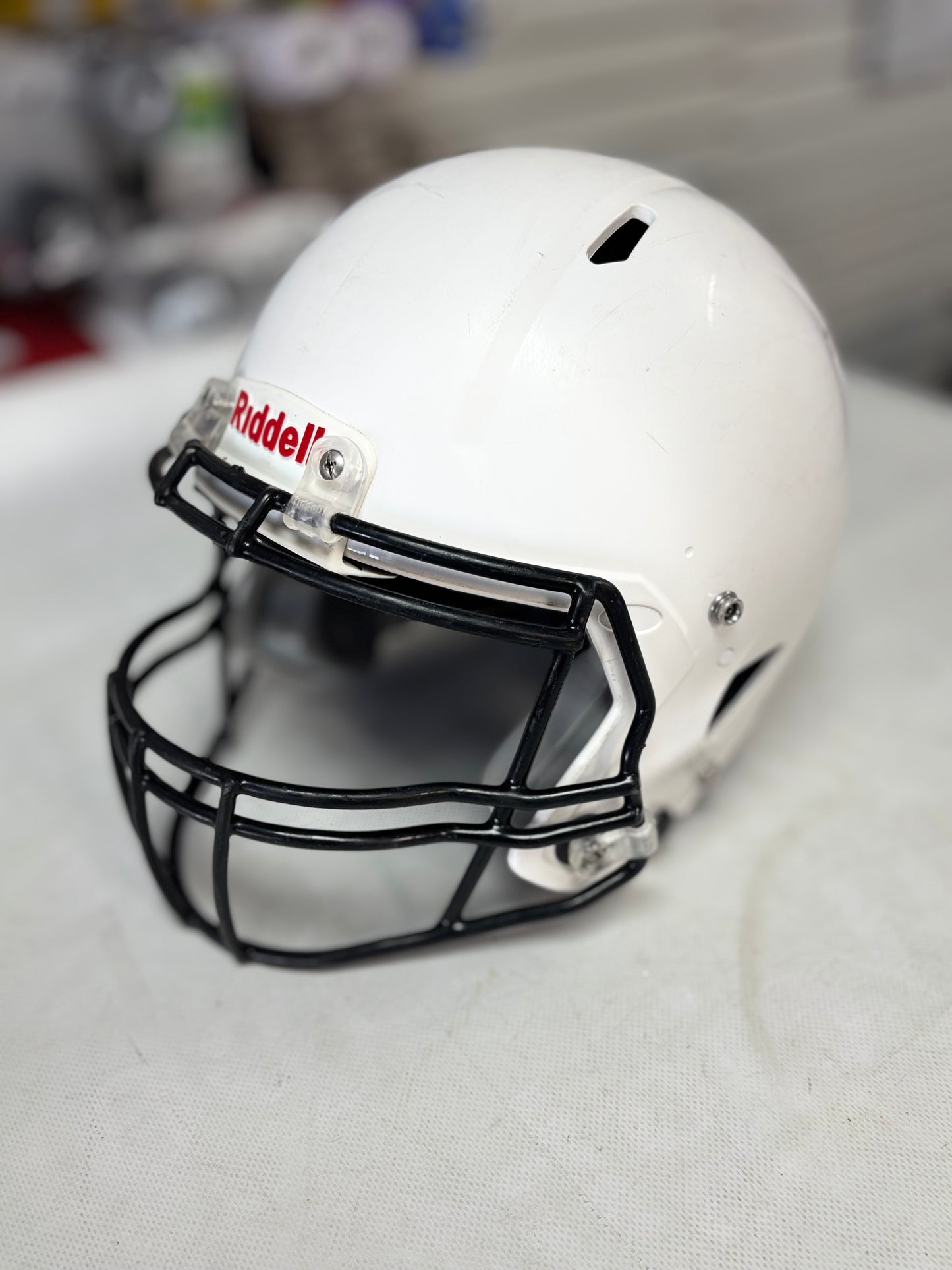 2024 Riddell Victor I Youth Small/Medium Football Helmet (used)