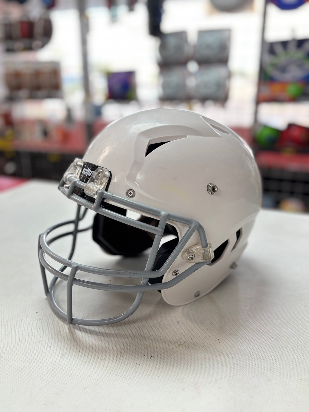 Schutt Vengeance A11 Youth Large Helmet 2026 (used)