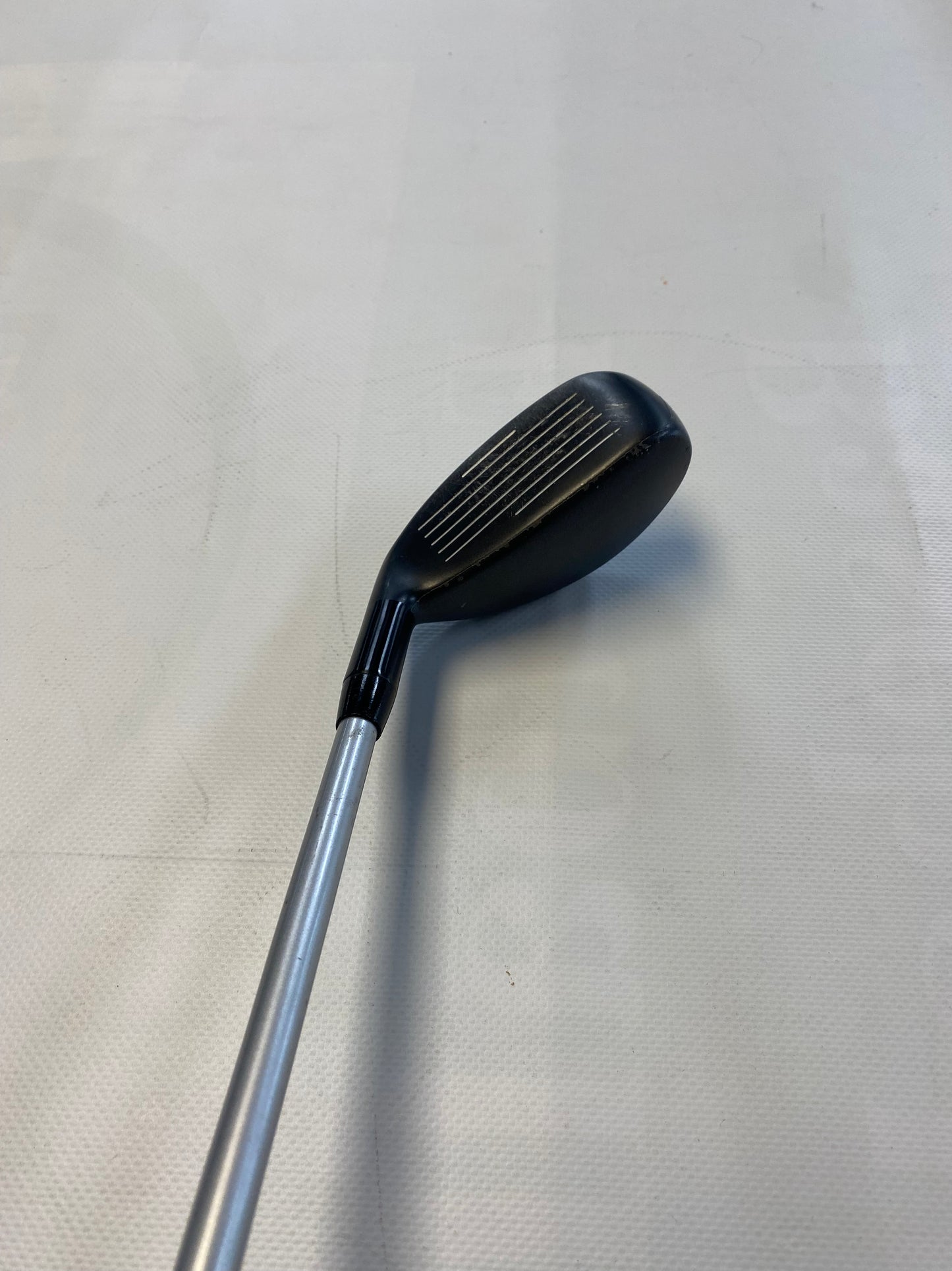 Adam’s Red Hybrid 23 Degree Right Hand Golf (used)
