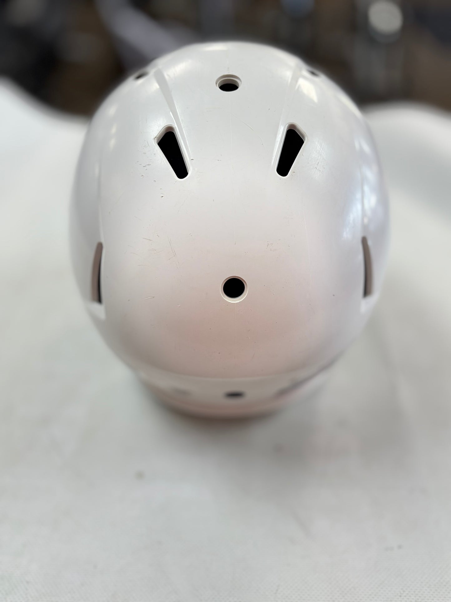 2023 Riddell Victor I Youth Small/Medium Football Helmet