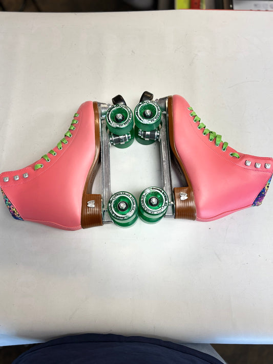 Moxi Beach Bunny Watermelon Colorway size 10