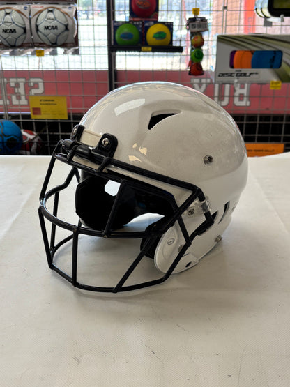 Schutt Vengeance 2018 in Glitter White - Youth Medium Football Helmet (used)