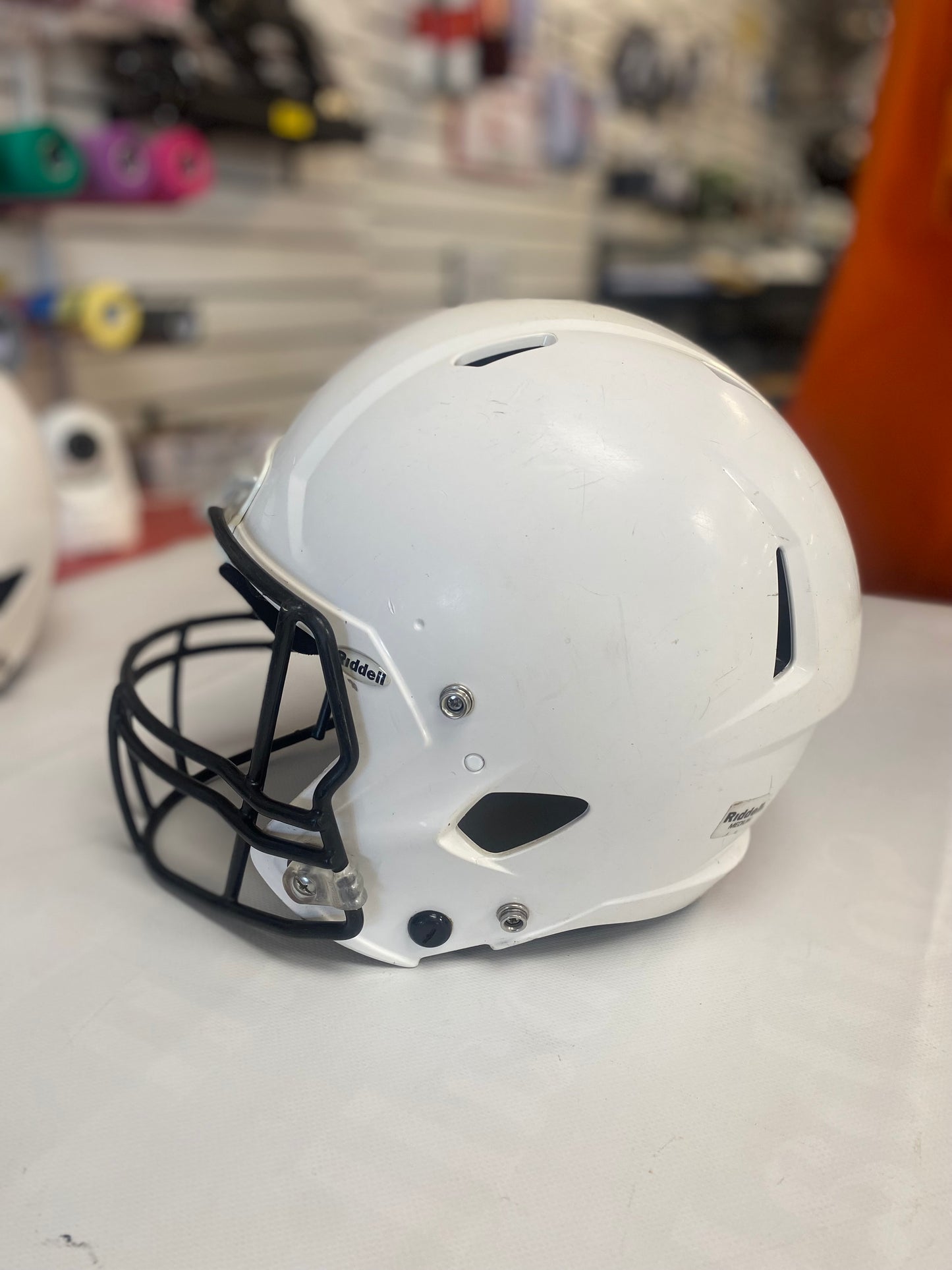 Riddell Victor 2022 Youth Medium (used)