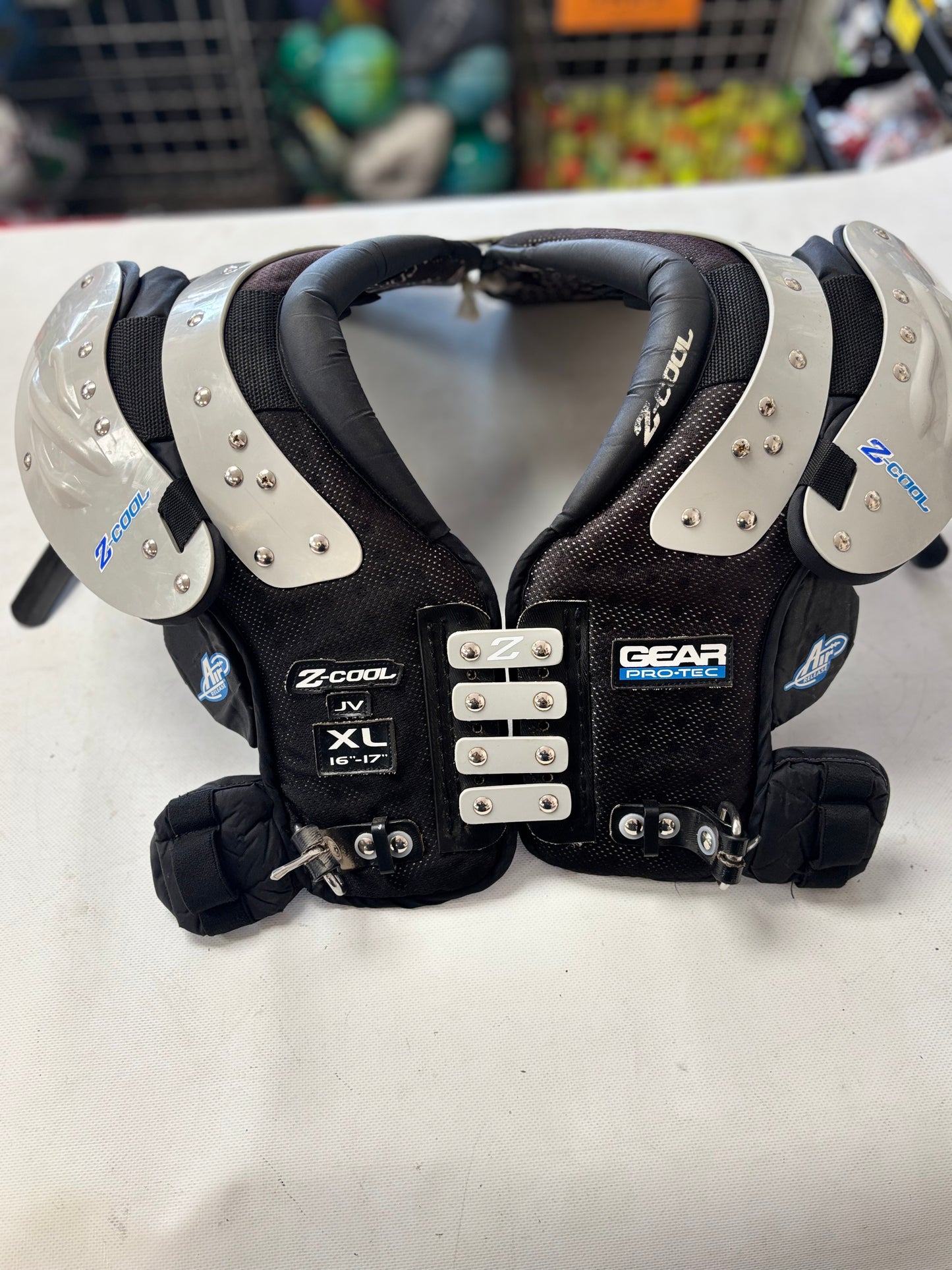 Gear Pro-Tec Z-Cool JV X Large Football Shoulder Pads