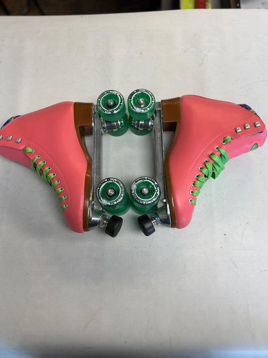 Moxi Beach Bunny Watermelon Colorway size 10