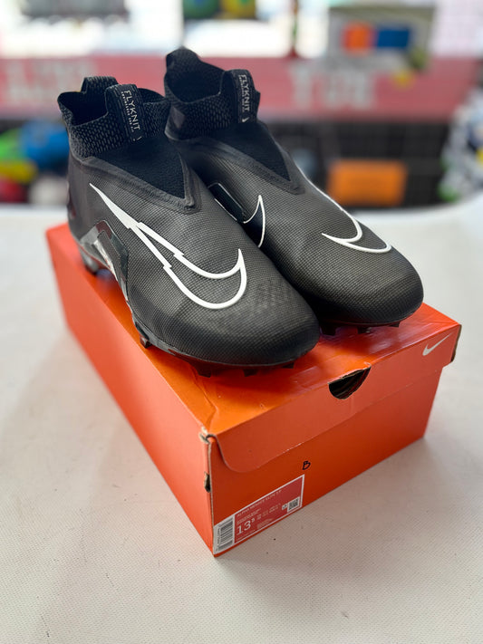 Nike Alpha Menace Elite 3P Football Cleats