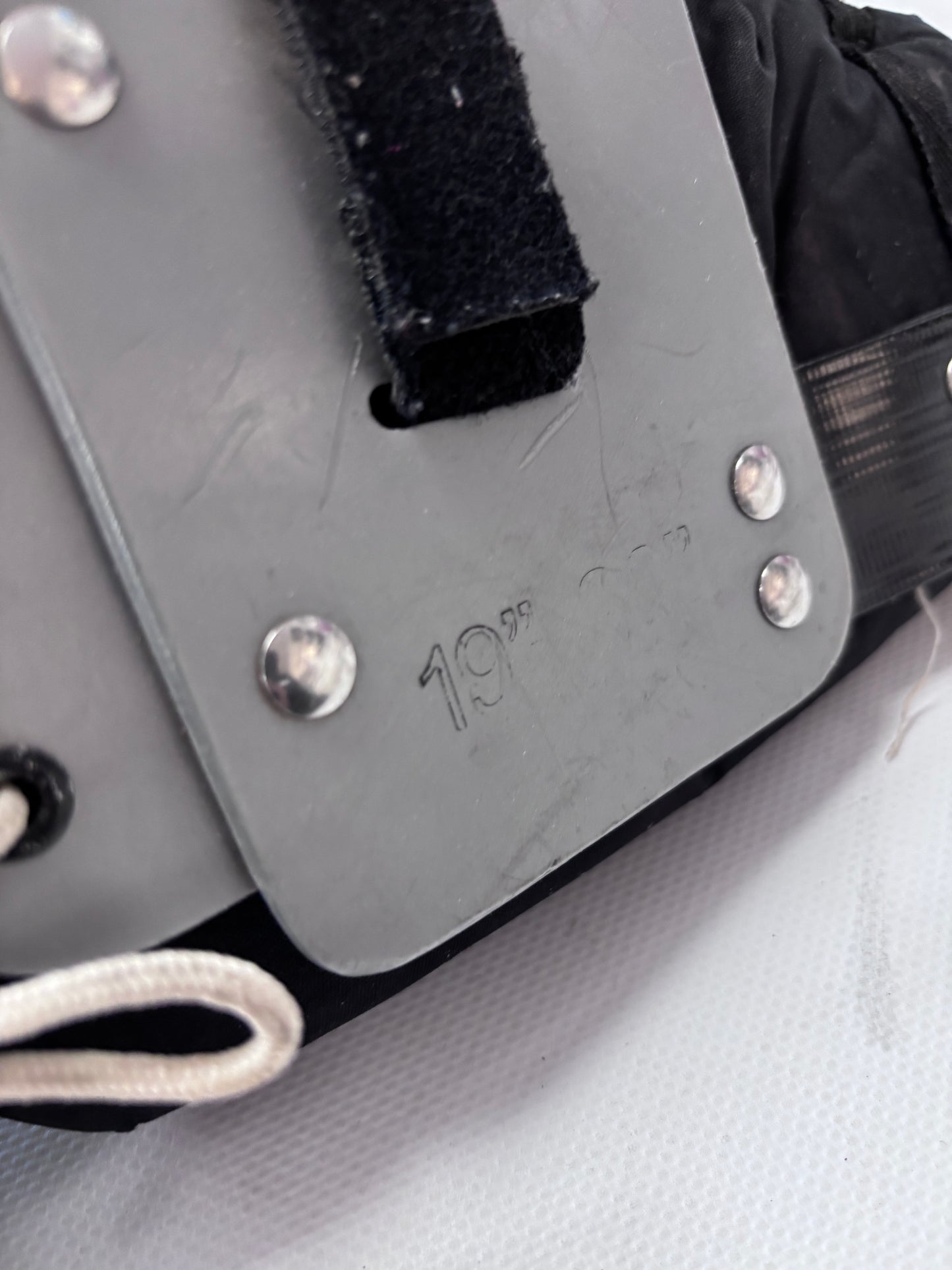 Adult Large Shoulder Pads (used)