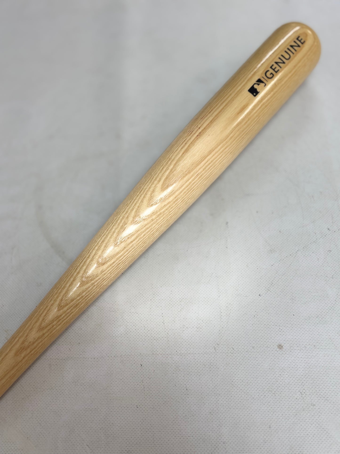 Louisville Slugger Genuine Wood Baseball Bat 33in Drop -3 (used)