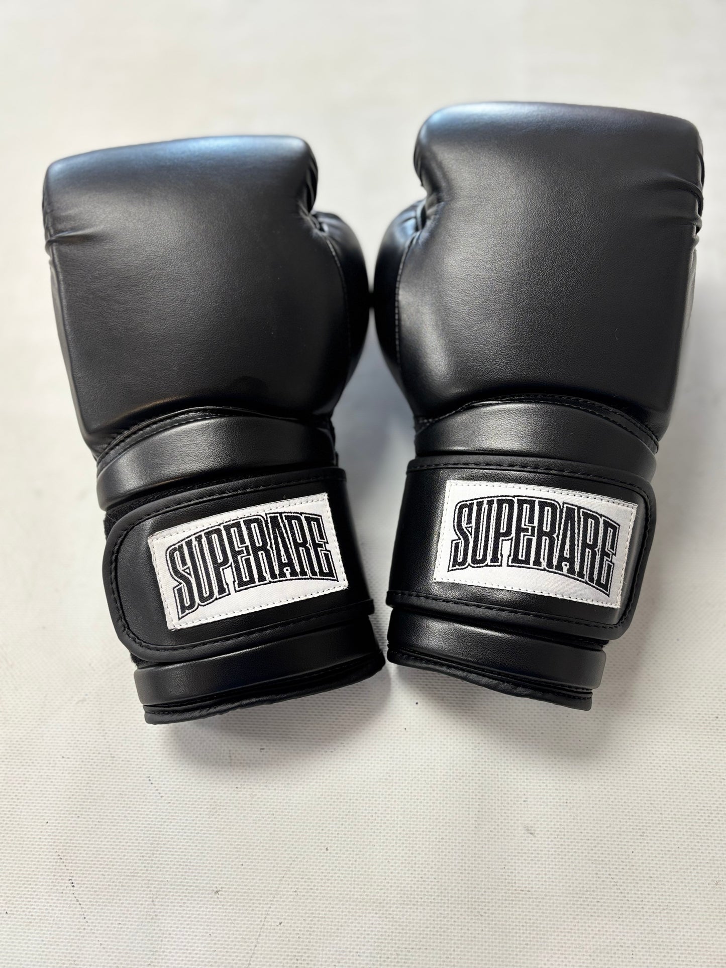 Superare Finisher Boxing Gloves 10oz