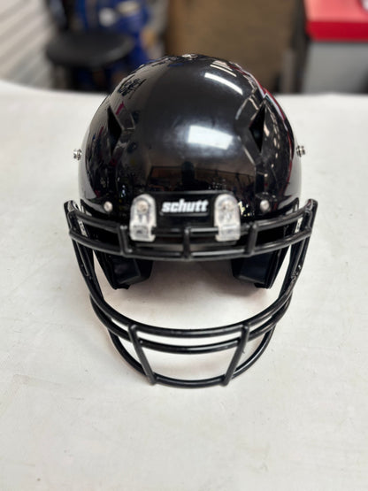 2024 Schutt Vengeance A11 Youth Medium Football Helmet