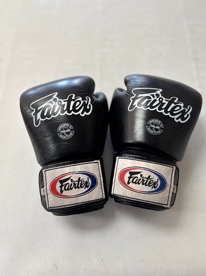 Fairtex Muay Thai Gloves 12oz (used)