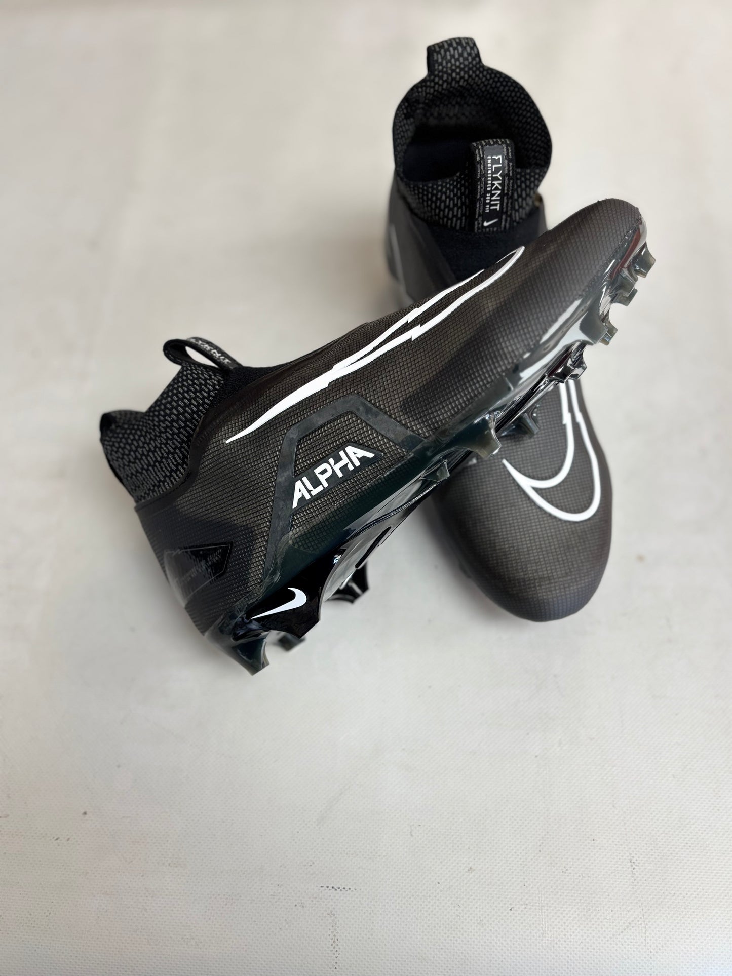 Nike Alpha Menace Elite 3P Football Cleats