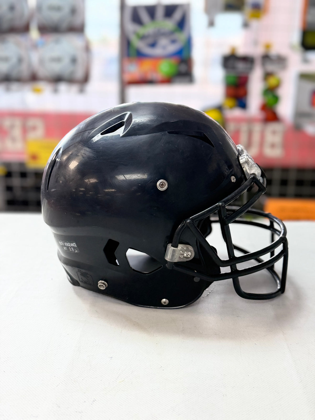 Schutt Vengeance A11 2024 Youth Large (used)
