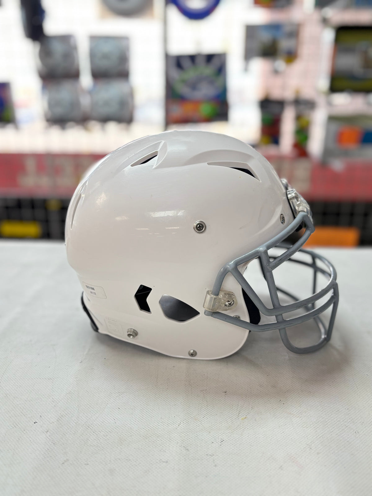Schutt Vengeance A11 Youth Large Helmet 2026 (used)