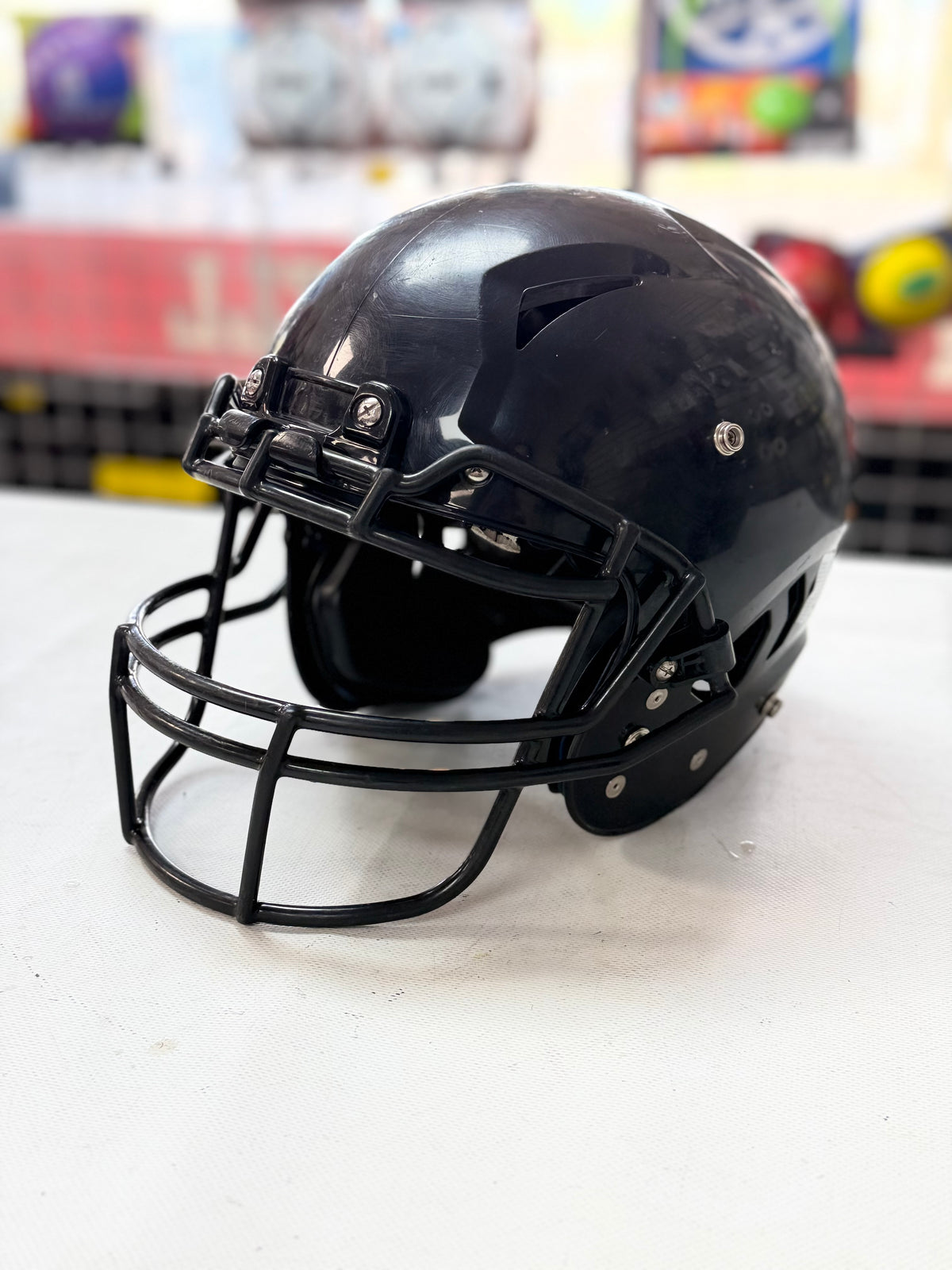 Schutt Vengeance Youth Small 2020 Helmet (used)