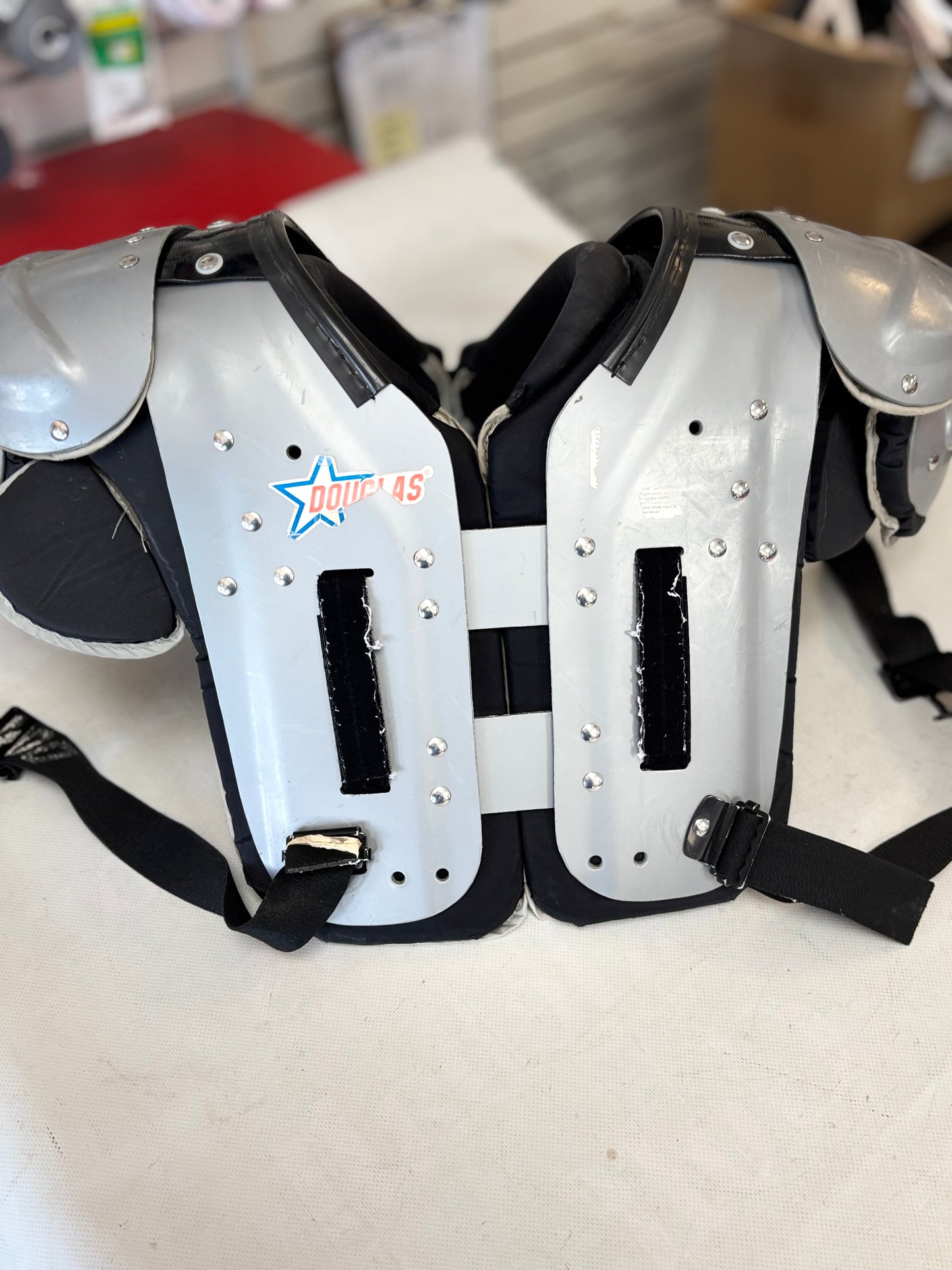 Douglas 25M Destroyer Football Shoulder Pads
