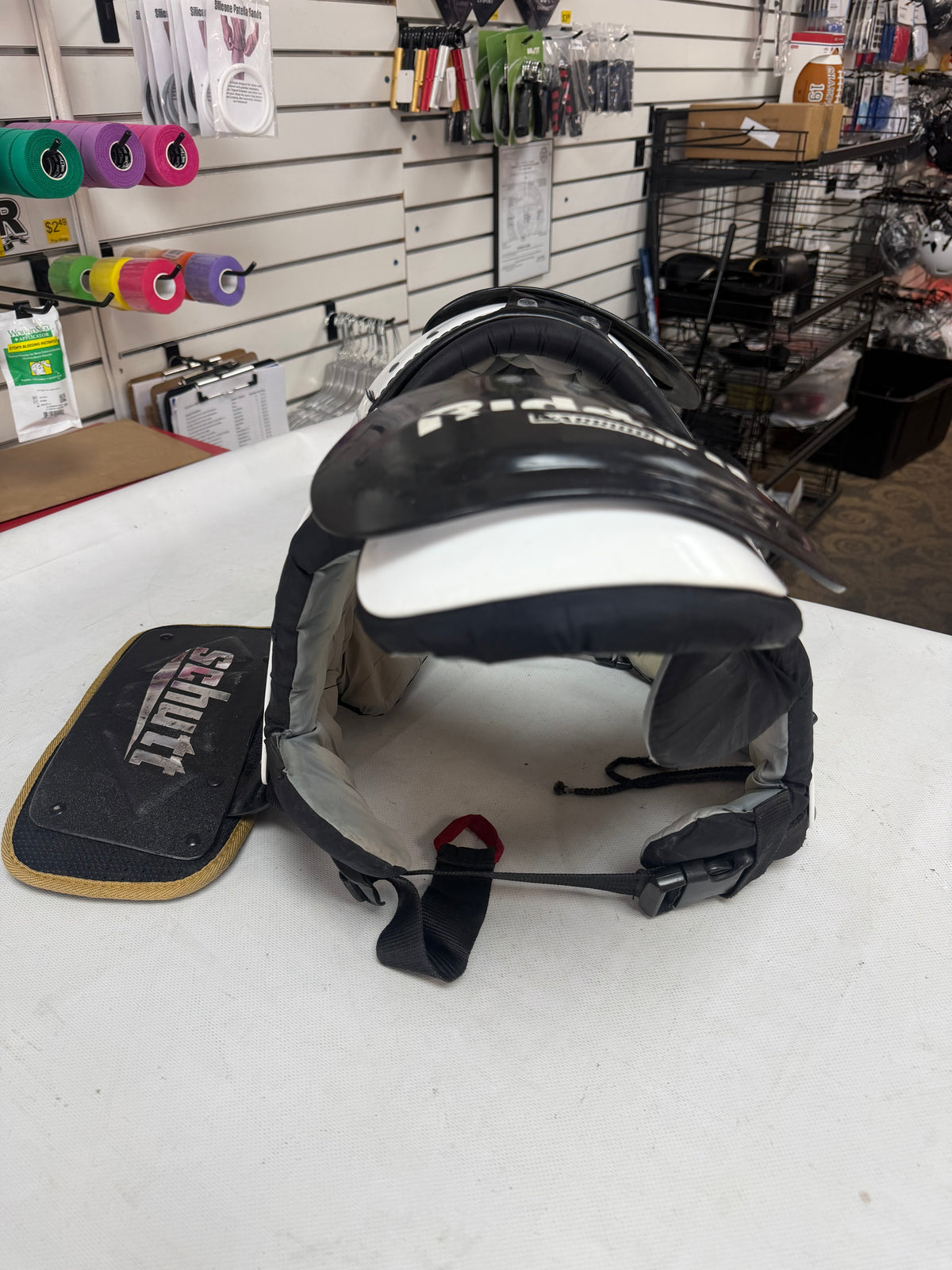 Riddell Warrior Shoulderpads Youth 2XL (used)