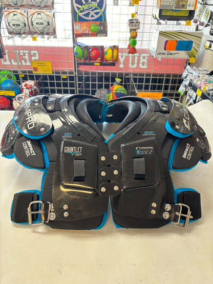 Champro Gauntlet sp 3D Adult Medium 17”-18” Shoulder Pads (used)