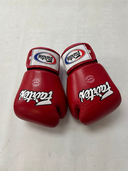 Fairtex Muay Thai Gloves Red - 12oz (used)