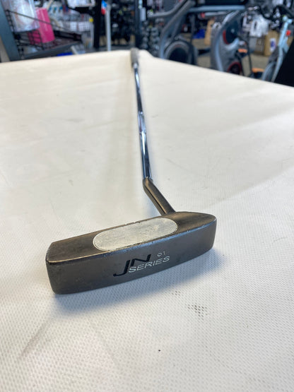 JN Series 01 Putter (used)