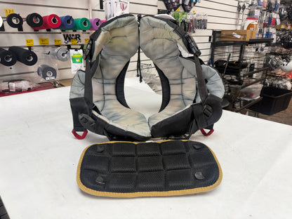 Riddell Warrior Shoulderpads Youth 2XL (used)