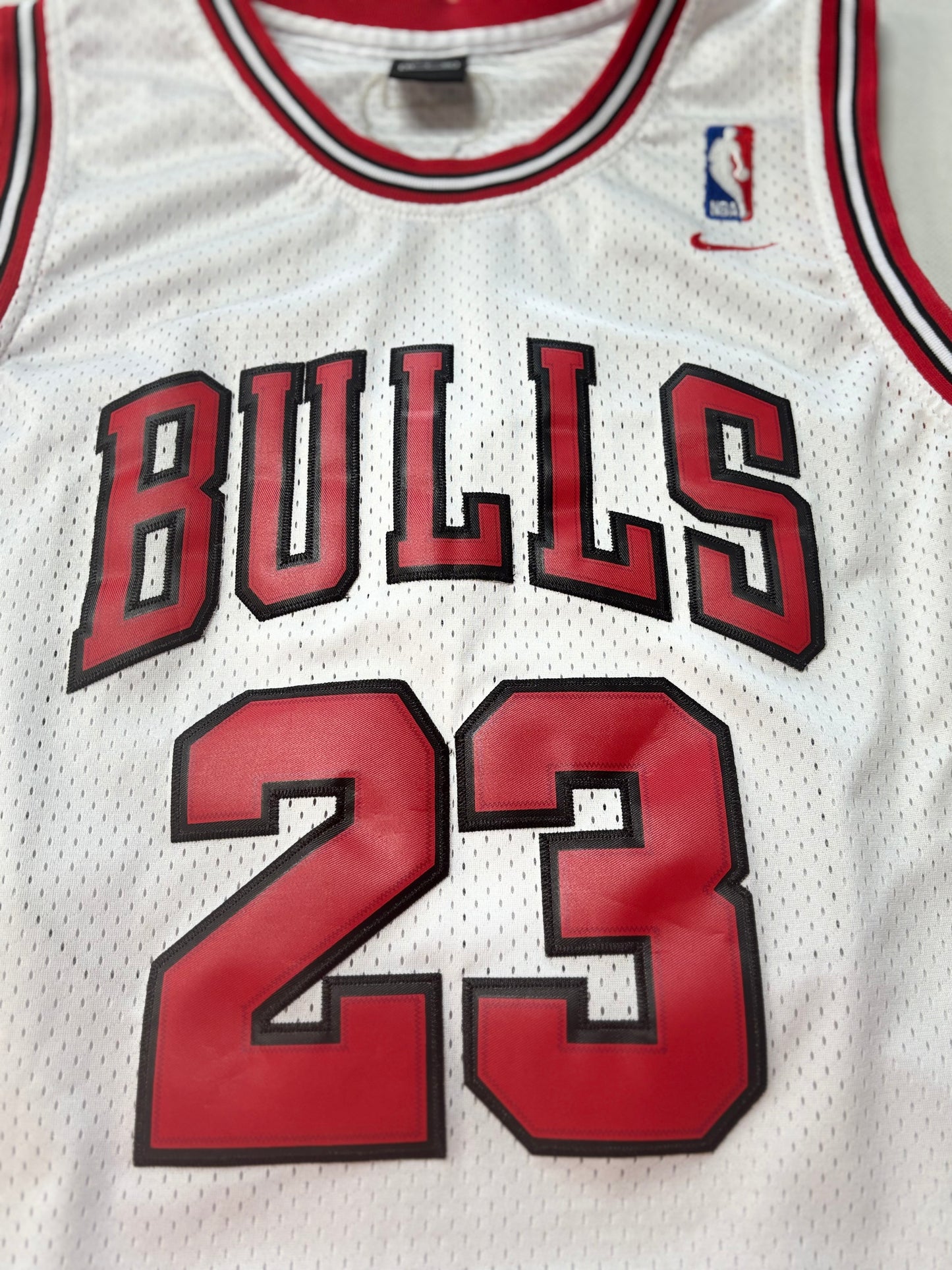 Nike Chicago Bulls Michael Jordan #23 White Size Small