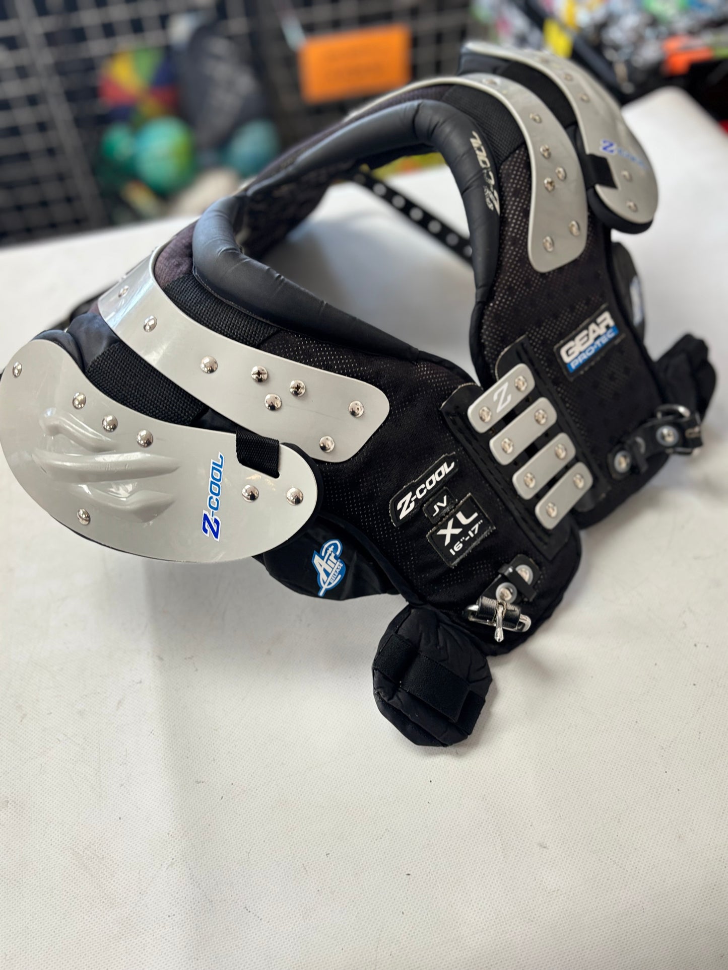 Gear Pro-Tec Z-Cool JV X Large Football Shoulder Pads