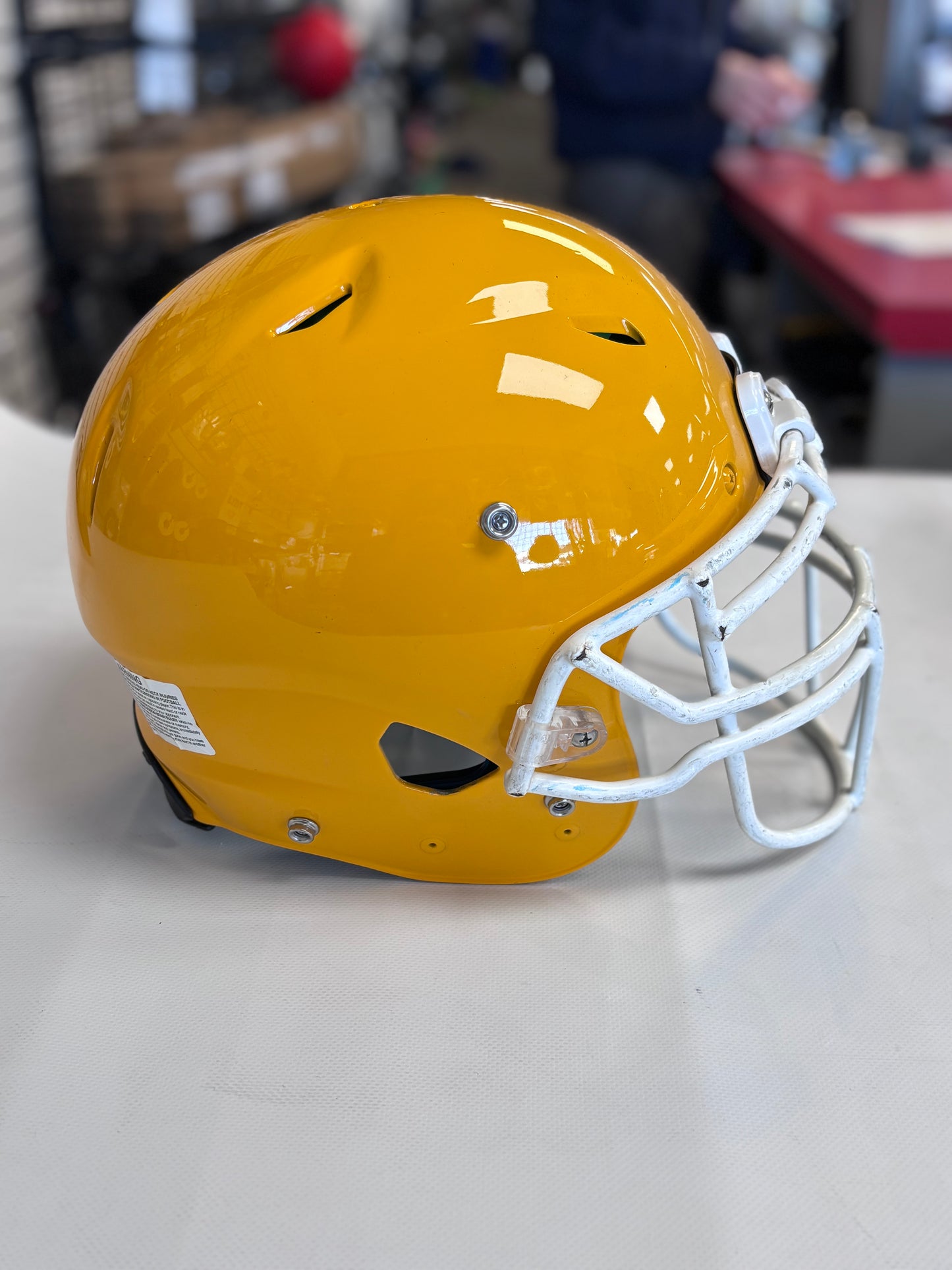 Schutt Vengeance 2017 Youth Medium Football Helmet (used)