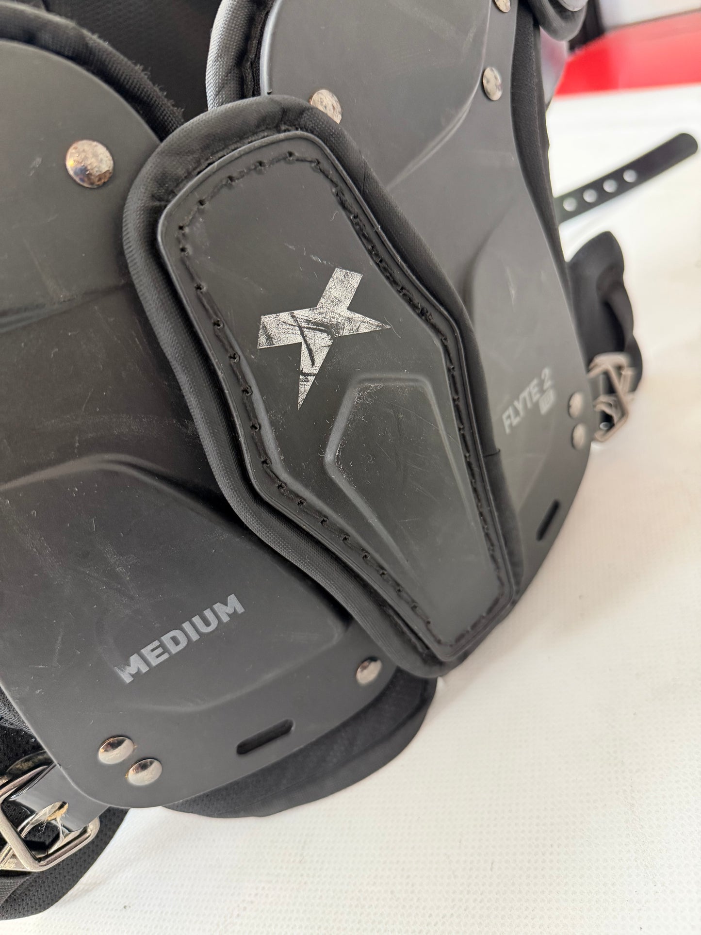 Xenith Flyte 2 Youth Medium Shoulder Pads (used)